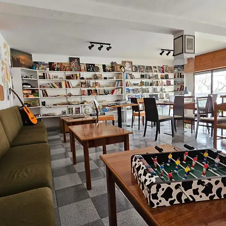 Traveler Hostel *